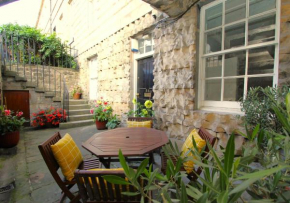 City Centre New Town 2 Bedroom Flat